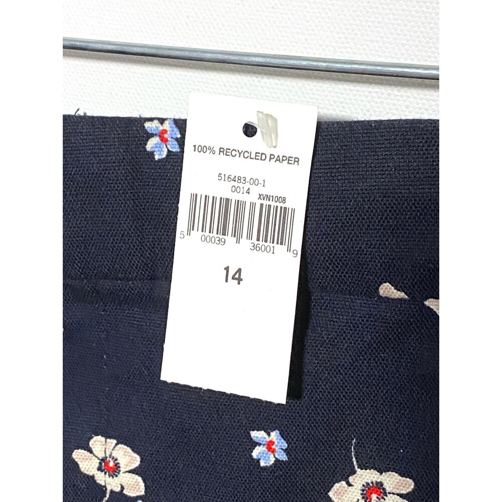 Banana Republic Floral Navy Chinos 5" Shorts Womens 14 Vacation Summer Boho NWT - Picture 3 of 7